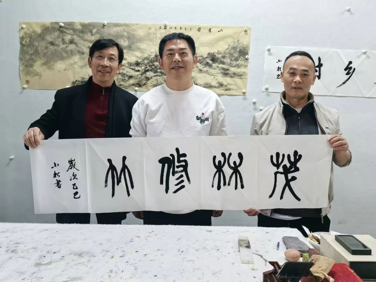 娄底民盟书画院“赋美乡村”笔会活动在江枫乡村美术馆举行